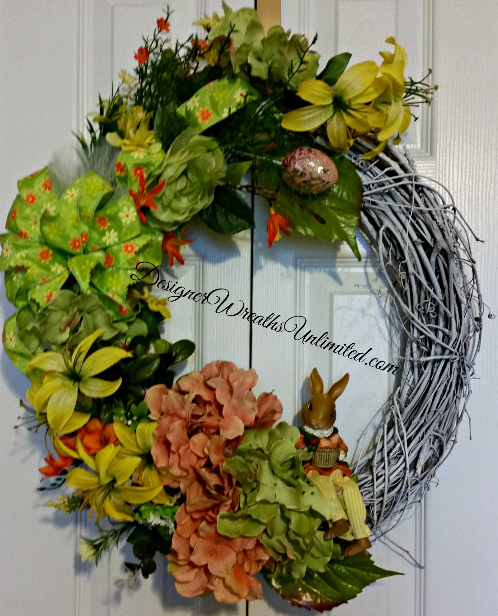 Felt Flower Wreath- 14″ Chicken Wire & Grapevine Wreath – The Grainery